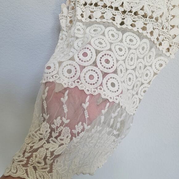 ISSI Crochet Lace Tank Top Women's Small Boho Festival Embroidered Cami Summer - Picture 6 of 11